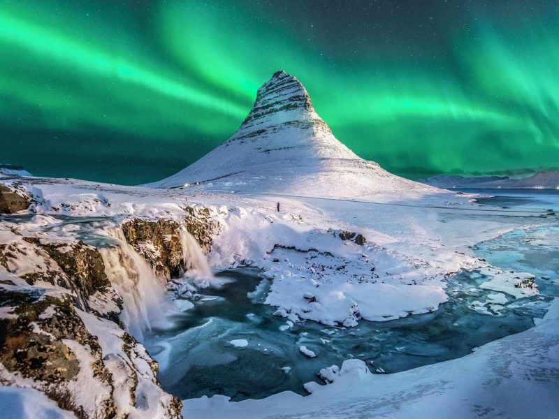 iceland-northern-lights_HERO_NORTHLIGHTS0722-985da83d99ac4c2f98f9f563b45c6ee5