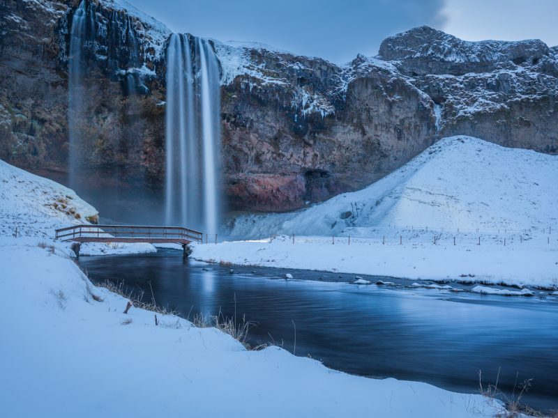 seljalandsfoss_in_winter